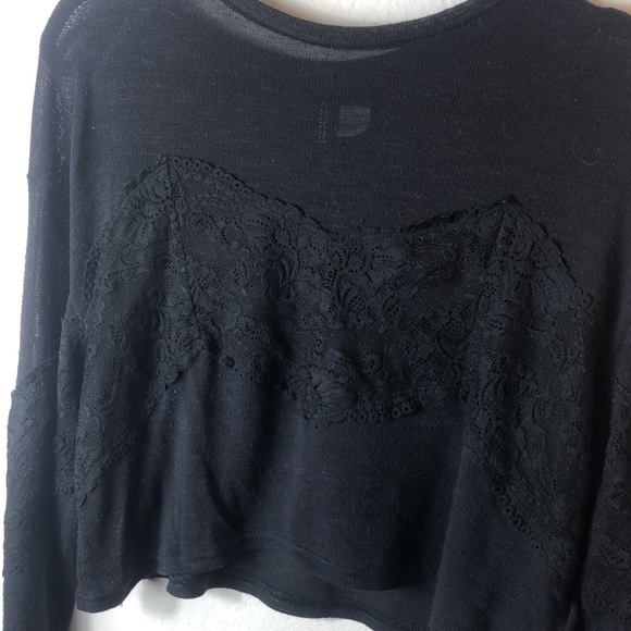 Black Lace Detailed Lon Sleeves Divided Cropped Sweatshirt! - Picture 2 of 6